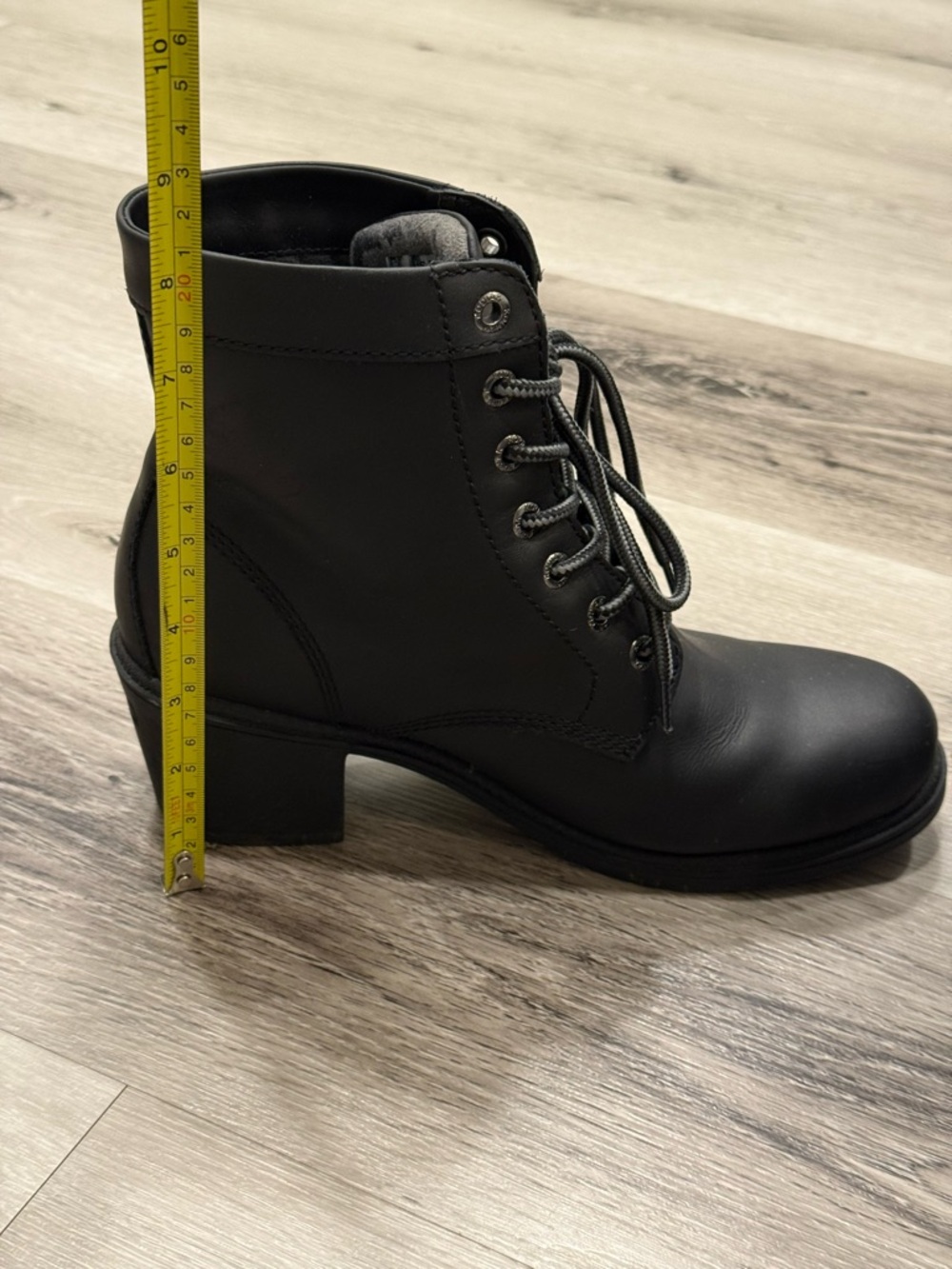 KODIAK Claire Black Lace-Up Block Heel Waterproof Ankle Boots Women’s 8.5 EUC - Picture 9 of 10